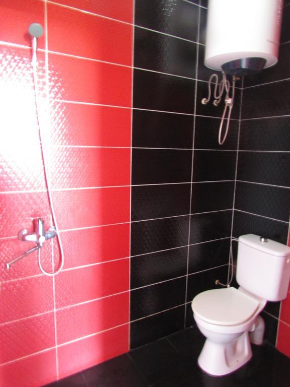 Joni Guest House Batumi Exterior foto