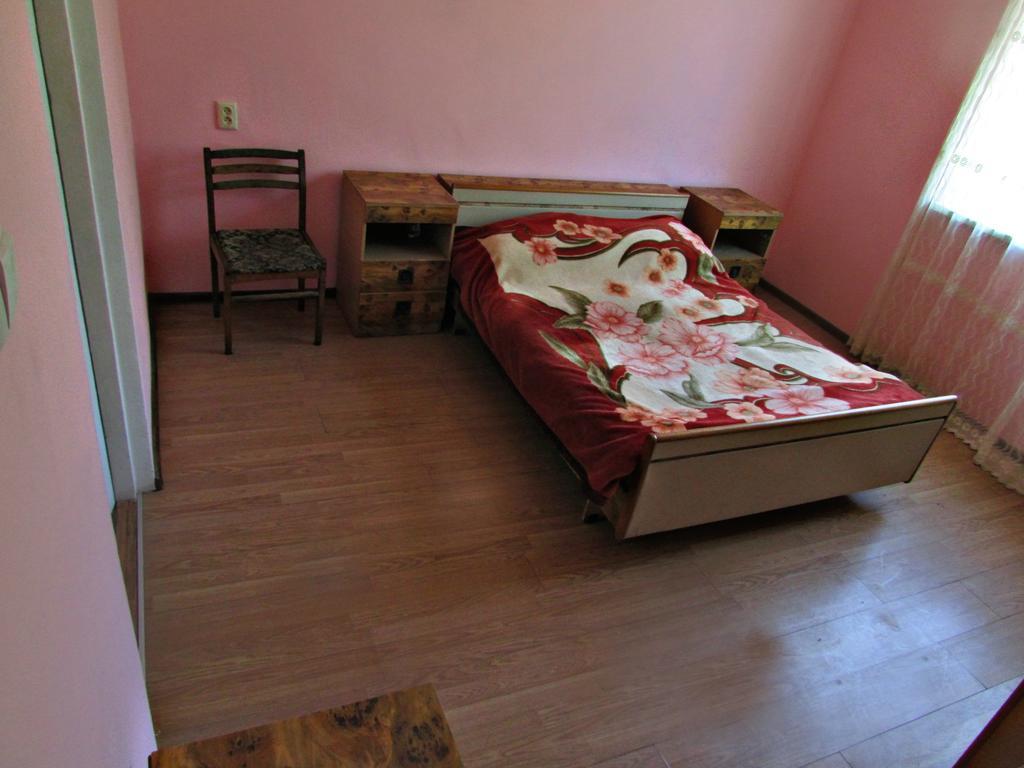 Joni Guest House Batumi Exterior foto